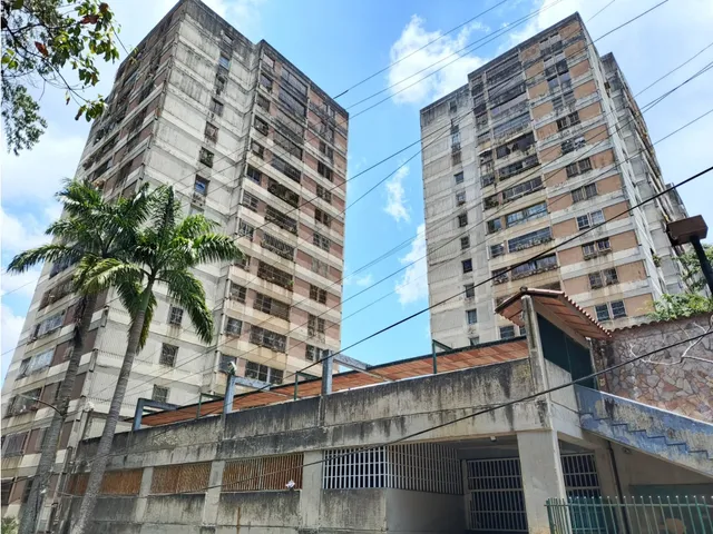 Apartamento Res Las Churuatas San Antonio De Los Altos piso Medio At