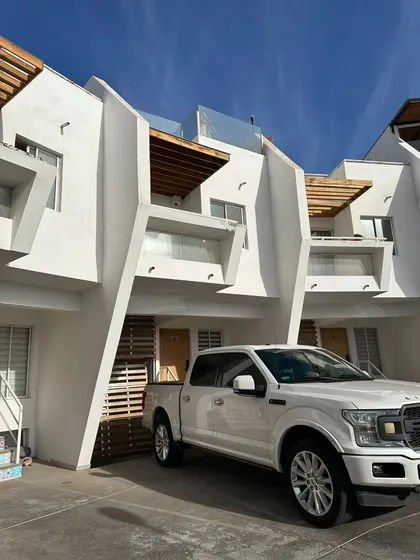 Gran Casa En Condominio Cerrado Zona Sur