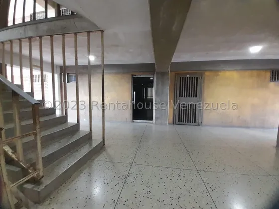 Venta Excelente Oficina Con Una Ubicación Privilegiada En Pleno Centro De La Ciudad, Barquisimeto Gabriela C