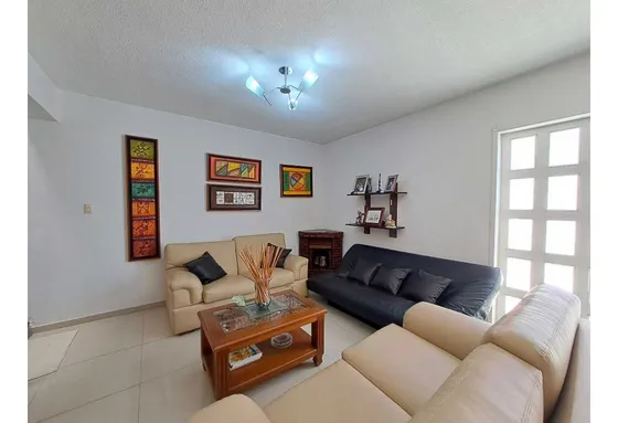 Se Vende Casa C/anexo 220m2 Piedra Azul 0263
