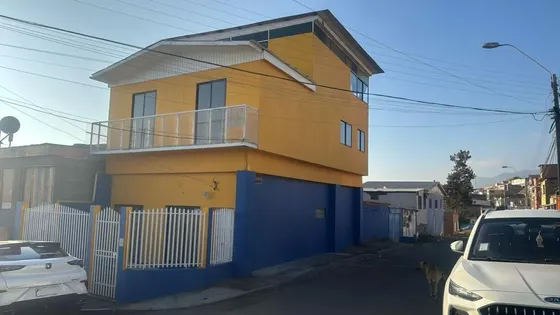 Venta Casa Esquina A Pasos Del Centro Rendic Con 10 De Julio