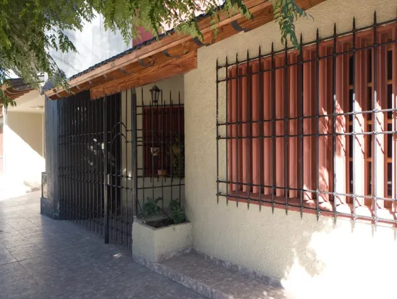 Casa 4 Dormitorios, Apta Credito, Zona Escolar 