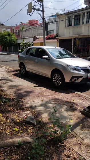 Renault Logan 1.6 Intens Mt