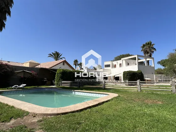 Casa En Arriendo De 5 Dorm. En Copiapó
