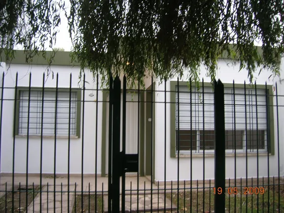 Castelar Casa 3 Ambientes (2 Dormitorios)