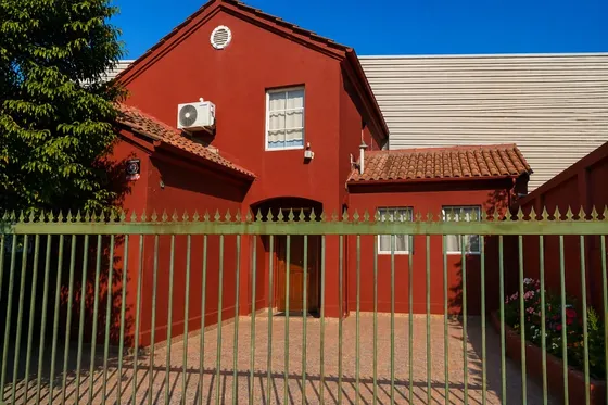 Gran Oportunidad, Por Apuro Se Vende Casa Recién Remodelada