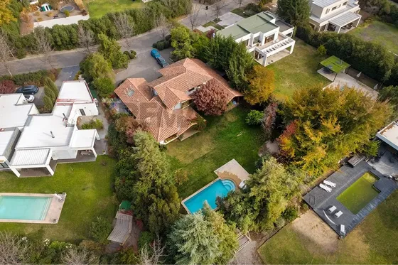 Arriendo En Las Pircas De Chicureo 5 D-4 B + Ss