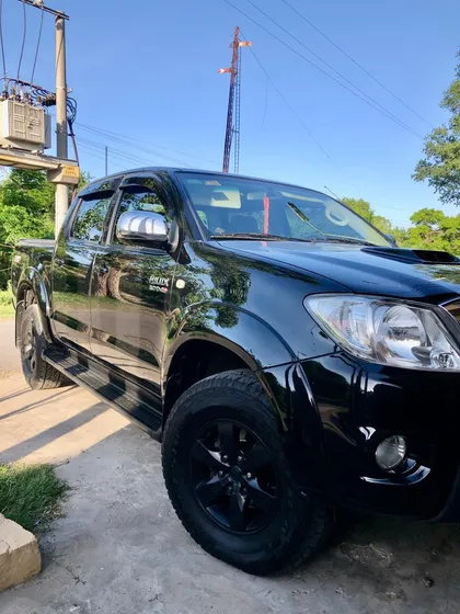 Toyota Hilux Pick-up 3.0 Cd Srv Cuero I 171cv 4x2