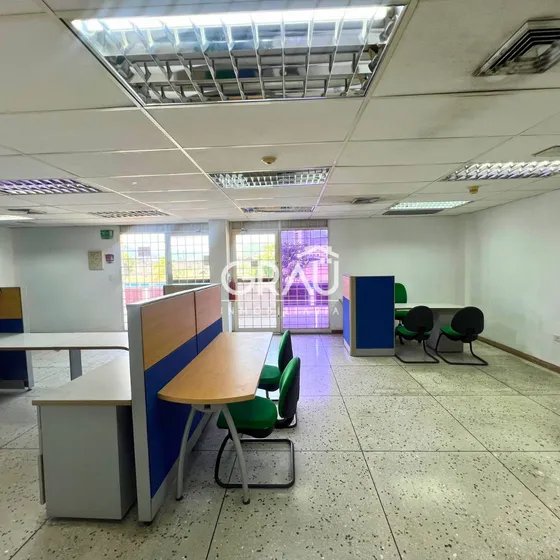 Local Para Oficinas En Alquiler En Puerto La Cruz Cc El Cardon