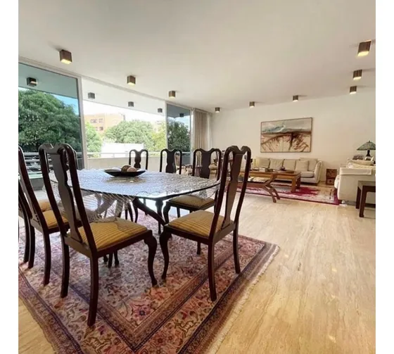 Vendo Apartamento 258m2 Los Palos Grandes 0964