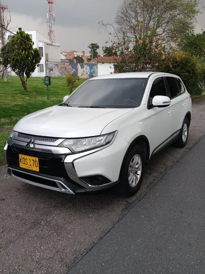 Mitsubishi Outlander 2.4 Kaiteki