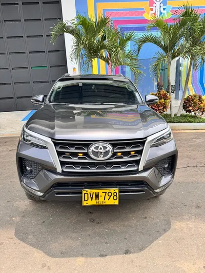 Toyota Fortuner 2.4 Street At 7as