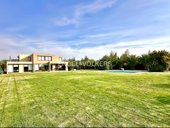 Arriendo Casa Con Amplio Terreno Chicureo