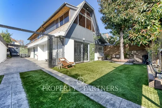 Casa Familiar Remodelada Con Excelente Conectivida...