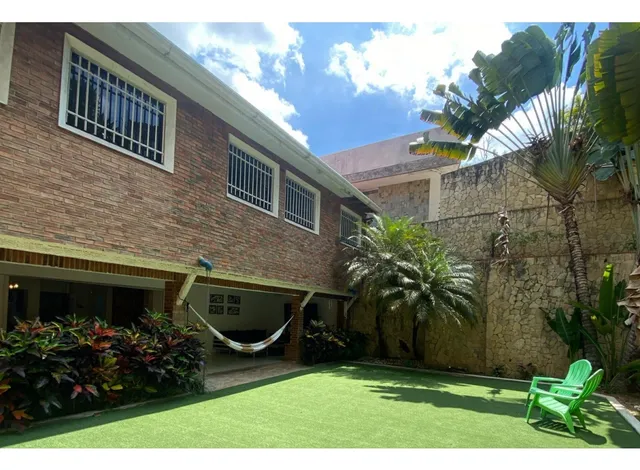 En Venta Casa Con Anexo En La Lagunita Country Club Caracas