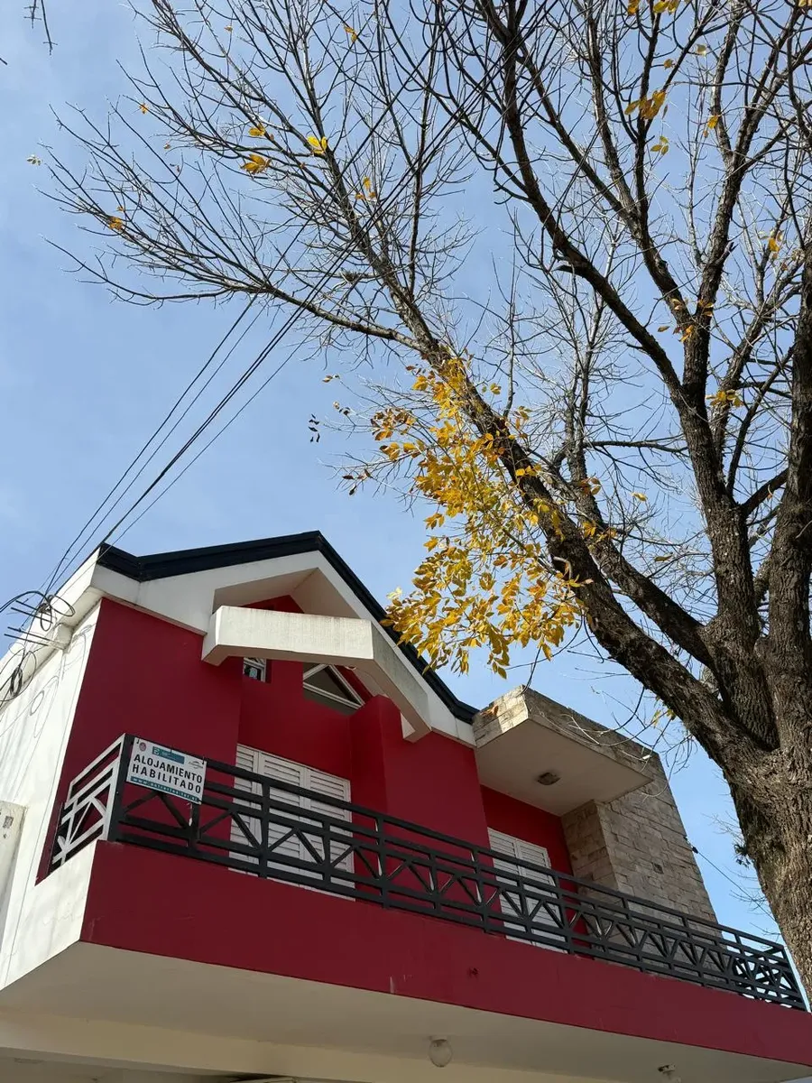 Our accommodation is completely spacious and independent, accommodating up to 4 guests; excellent location nearby—you’ll find supermarkets, pharmacies, ice cream shops, restaurants, delis, and a playground.