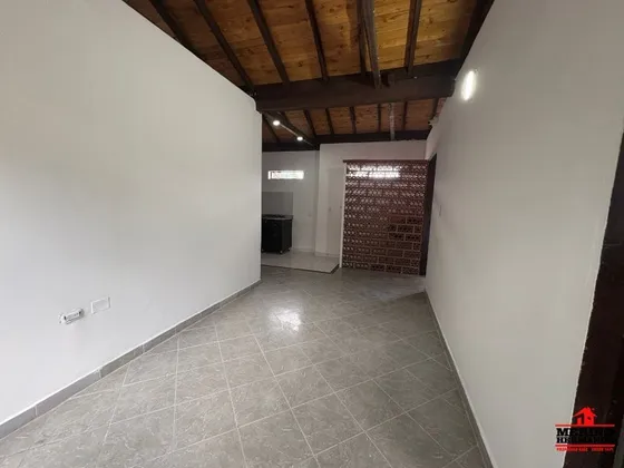 Casa En Venta En La Candelaria. Cod V6040