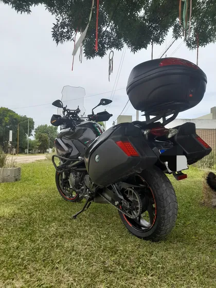 Vendo Benelli Gt 600. No Permuto. Esta En Muy Buen Estado