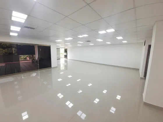 Oficina En Arriendo En El Prado. Cod A792295