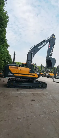 Hyundai Hx220, Tier 4, Motor Cummins B7 , 6 Cilindros