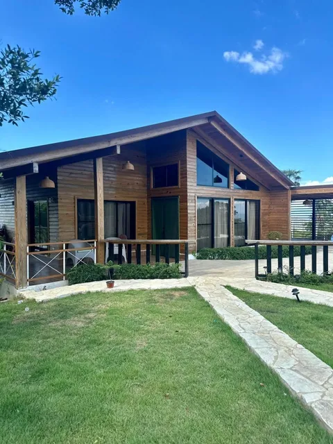 Casa Ecologica Familiar En Moncion.