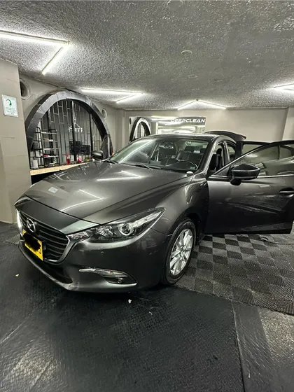 Mazda 3 2.0 Touring