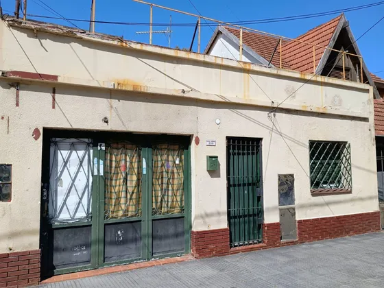 Venta Casa 5amb En Turdera C/cochera 2 Patios