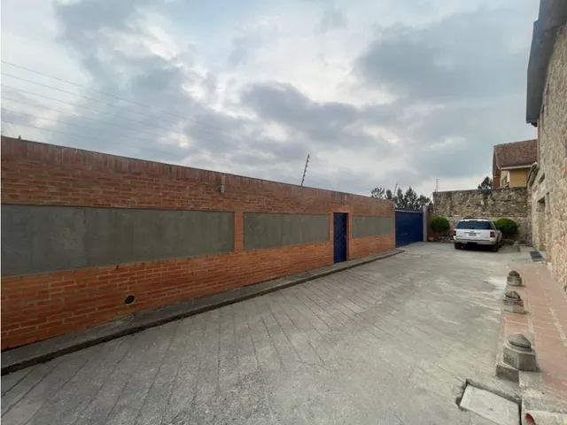 En Venta Casa Y Terreno Lomas De La Lagunita Calle Privada