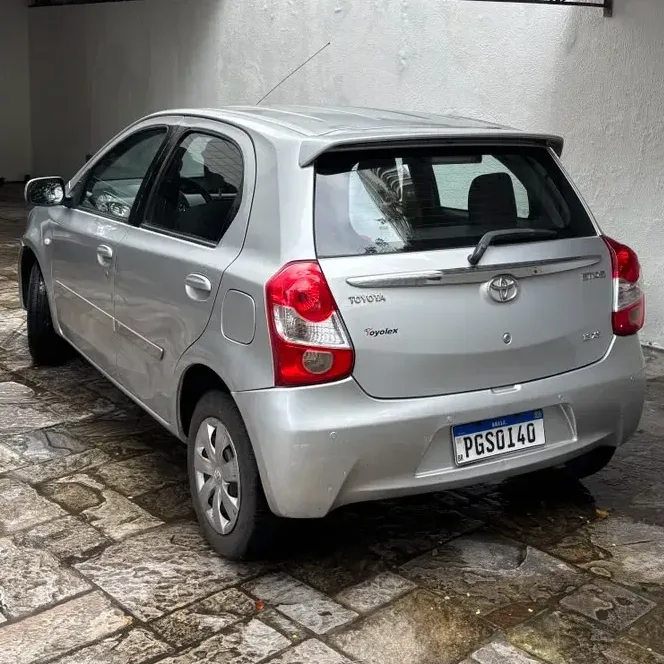 Toyota Etios 2013 1.3 16v Xs 5p — foto 9