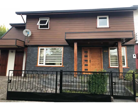 Casa 210 Mts2 4d+4b Ubicación Privilegiada