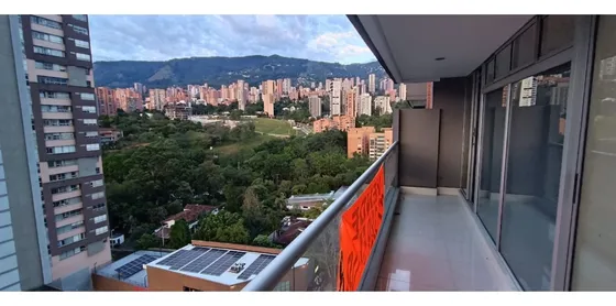 Precio Oportunidad, Se Vende  Hermoso Apartamento En El Poblado 