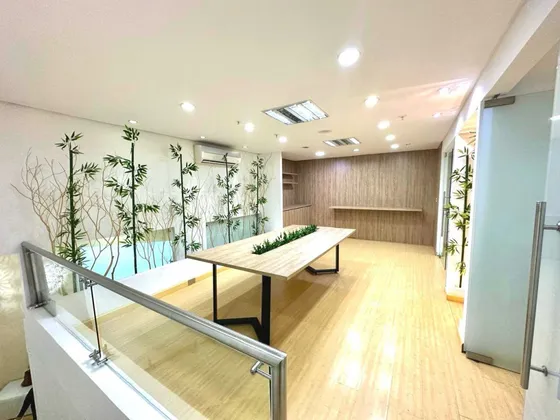 Oficina En Arriendo En Ciudad Jardín. Cod A11617