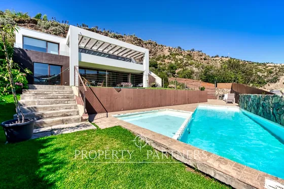 Gran En Condominio Las Piedras, Mediterránea Con P...