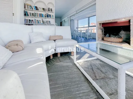 Penthouse En Venta En Peninsula, 3 Dormitorios, 3 Baños, Garaje