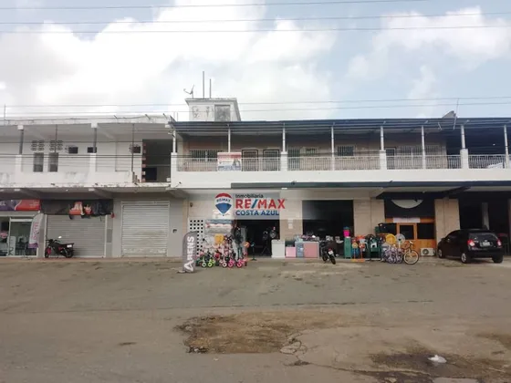 Remax Vende Excelente Oportunidad De Inversión Casa Con Locales Comerciales En Yaracal Y Proyección De  Posada