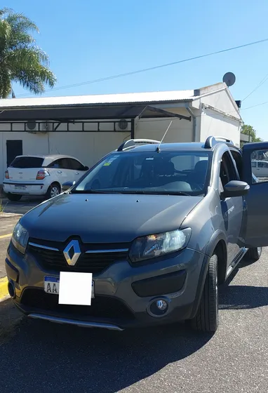 Renault Sandero Stepway 1.6 Privilege 105cv