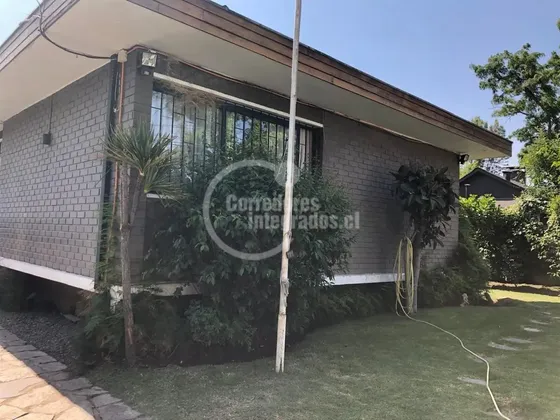 Hermosa Casa De 4 Dorm. En La Reina