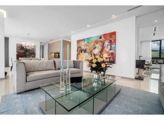 Venta De Pent-house De 250mt2 En Los Cristales, Oeste De Cali 8300.