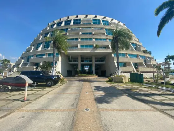 Apartamento En Alquiler Lecheria Complejo Turístico El Morro Cr Isla Paraiso