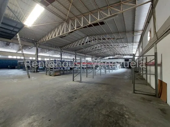 Edificio Industrial En Guarenas En Alquiler Luis Infante 25-5689