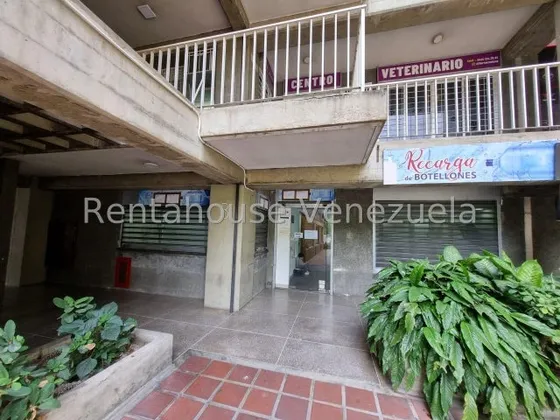 Cod Flex 25-9735 Se Alquila Estupendo Local Comercial En El Cafetal Negociable,