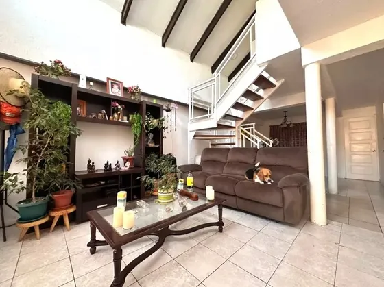 Cómoda Y Amplia Casa De 5 Dorm Y 2 Baños En Maipú