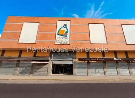 Local En Alquiler En Av Bolivar Maracay Aragua 26-22338 Irrr