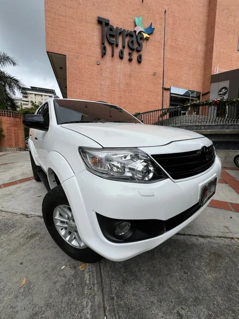 Toyota Fortuner Sr5