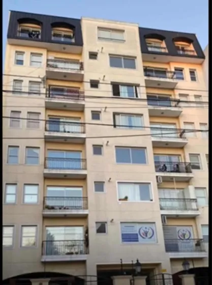 Monoambiente En Centro De Moron Apto Profesional C/cochera