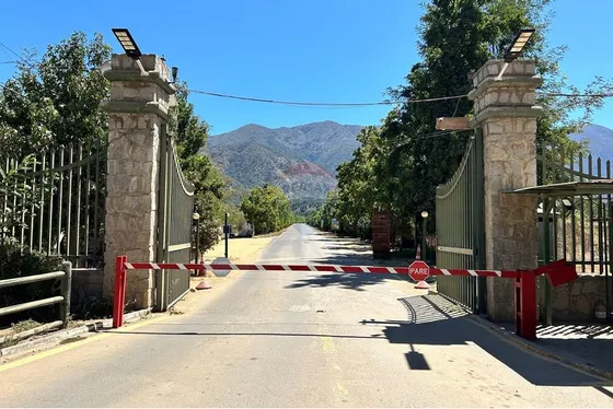 Parcela Con Permisos De Construcción Listos