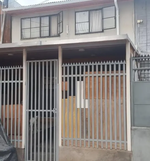 Casa En Venta En El Estero Colina