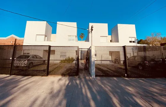 Ph 4 Ambientes Con Fondo En Venta En Ituzaingo Norte
