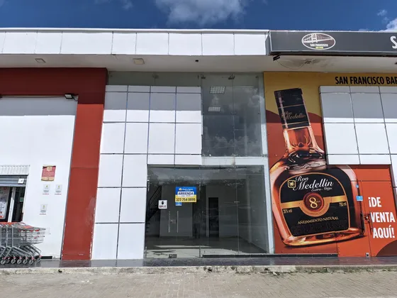 Local Comercial En Arriendo Los Alamos, Montería