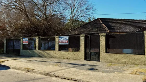 Casa En Venta En Luis Guillon